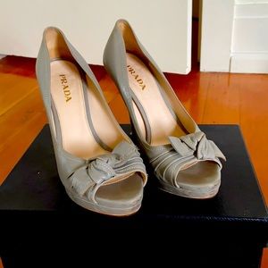 Prada Antic Soft Bico Sandal Heels in Nube